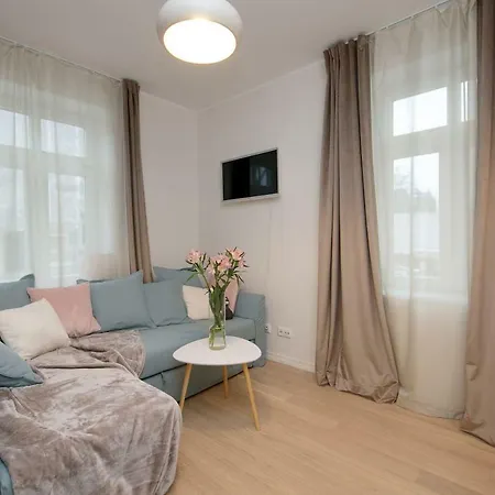 Apartment Modern Quiet 2 Bedroom Near Center