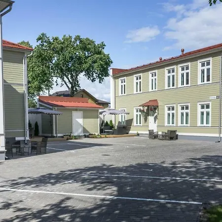 Apartment Modern Quiet 2 Bedroom Near Center *