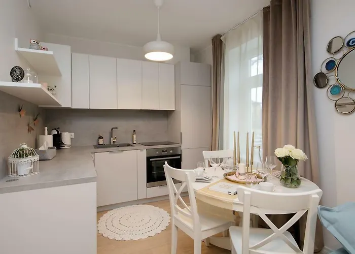 Apartament Modern Quiet 2 Bedroom Near Center