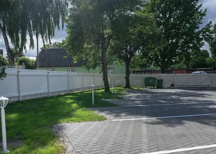 Modern Quiet 2 Bedroom Near Center Apartament